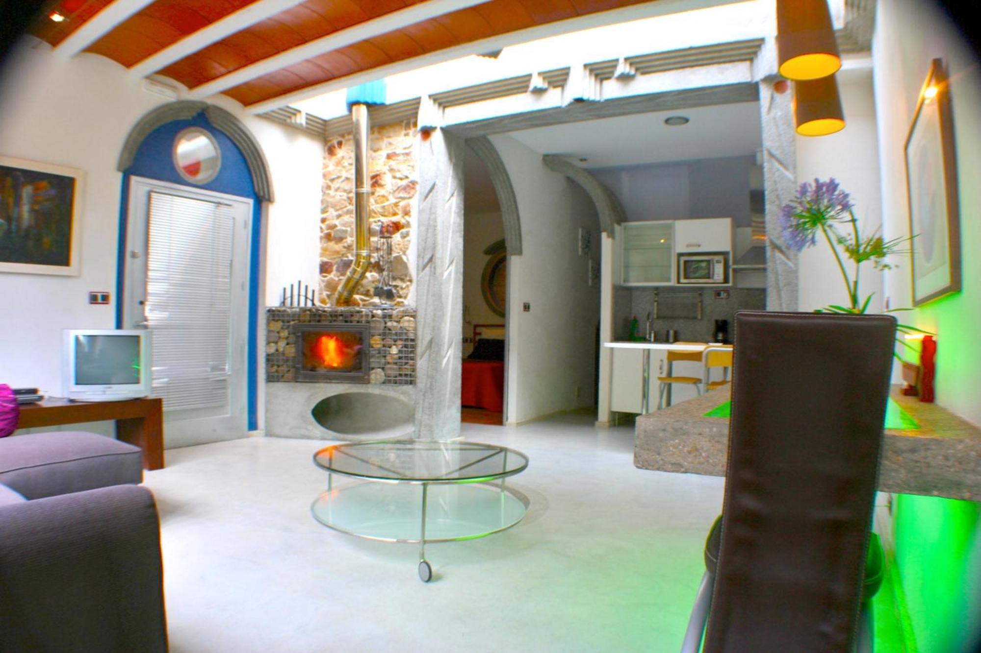 Zentral Club Apartamento Proton-Jacuzzi Belmonte De Miranda Bilik gambar